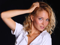 [ẢNH] Có nữ CĐV xinh đẹp nhất World Cup vẫn khiến Nga thua thảm?