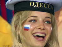 [ẢNH] Có nữ CĐV xinh đẹp nhất World Cup vẫn khiến Nga thua thảm?