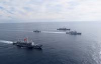 [ẢNH] Thổ Nhĩ Kỳ dùng tên lửa diệt hạm của Mỹ để uy hiếp chiến hạm Nga sang Syria