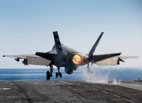 [ẢNH] Sức mạnh đáng kinh ngạc phiên bản trên hạm F-35C