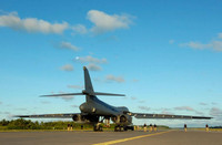 Những cú hạ cánh lỗi đầy tai hại của máy bay ném bom siêu âm B-1B Lancer