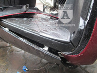 [ẢNH] Chiếc xe máy SH bị dập vỡ sau màn phá hoại của thanh niên càn quấy