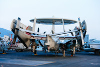 [ẢNH] ‘Thần ưng’ E2- phân nửa sức mạnh của tàu sân bay Mỹ