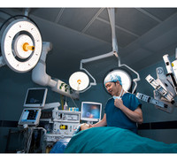 Cận cảnh robot phẫu thuật hiện đại có mặt tại Việt Nam