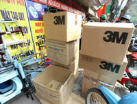 Nhiều nơi tranh thủ tăng giá, nhưng vẫn có điểm phát miễn phí khẩu trang