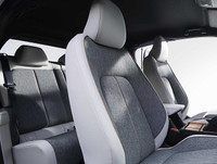 [ẢNH] MX-30: Xe điện thương mại đầu tiên của Mazda