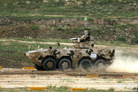 [ẢNH] Thái Lan khoe xe thiết giáp bánh lốp 