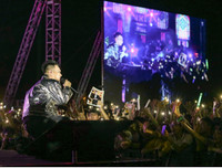 Con trai Tuấn Hưng lên sân khấu hát cùng bố trong liveshow của Khắc Việt