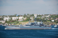 [ẢNH] Tàu vận tải Nga cấp tốc mang thêm xe tăng đến Syria chuẩn bị cho trận chiến quyết định