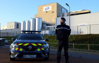 Pháp khám xét văn phòng của hãng Lactalis sau bê bối sữa nhiễm khuẩn