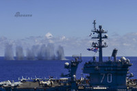 [ẢNH] Siêu tàu sân bay Mỹ cập cảnh Việt Nam, động thái nhỏ - ý nghĩa lớn