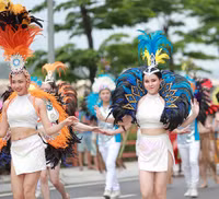 Mãn nhãn với những vũ điệu đường phố rực rỡ mở màn Carnaval Hạ Long 2019