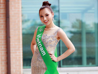 Những đối thủ 