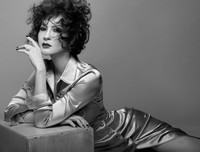 MC Thanh Mai mơ màng với khuôn màu đen trắng của nhiếp ảnh gia nước ngoài