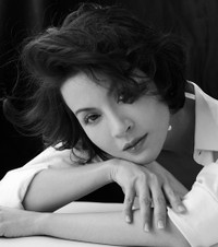 MC Thanh Mai mơ màng với khuôn màu đen trắng của nhiếp ảnh gia nước ngoài