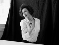 MC Thanh Mai mơ màng với khuôn màu đen trắng của nhiếp ảnh gia nước ngoài