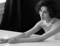 MC Thanh Mai mơ màng với khuôn màu đen trắng của nhiếp ảnh gia nước ngoài