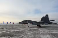 [ẢNH] Nga bất ngờ đẩy tiêm kích Su-30SM tham chiến sát tầng bình lưu của trái đất