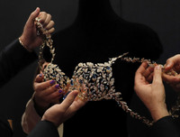 Những người mẫu hút hồn nhất tại show diễn nội y nổi tiếng thế giới