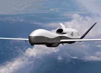 [ẢNH] Sau 2 siêu tàu sân bay, Mỹ bất ngờ điều thêm ‘đại bàng xám’ tới Biển Đông làm gì?