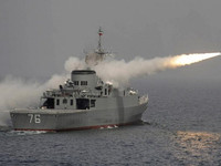 [ẢNH] Iran thực hiện đe dọa đóng eo biển Hormuz khi bắt tàu chở dầu UAE, nguy cơ chiến tranh