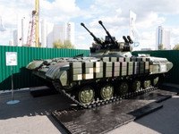 [ẢNH] Không chịu kém Nga, Ukraine ra mắt liên tiếp hai 