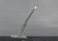 [ẢNH] Siêu tàu ngầm hạt nhân- ‘cận vệ’ tàu sân bay Mỹ lầm lũi tới biển Đông