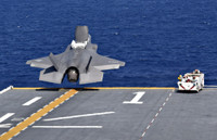 [ẢNH] Siêu tàu đổ bộ Mỹ tập trận cùng tiêm kích tàng hình F-35B ngay 