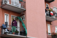 [ẢNH] Muôn kiểu giải trí sáng tạo trên thế giới giữa mùa dịch Covid-19