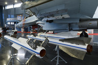 [ẢNH] Sát thủ R-77 trên Su-35 là nỗi ác mộng cho F-16 Thổ Nhĩ Kỳ?