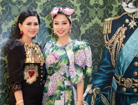 Ngỡ ngàng ngắm nhan sắc như búp bê của Hoa hậu Jennifer Phạm