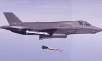 [ẢNH] Mỹ sẵn sàng dùng F-35 mang bom B61-12 để phá hủy cơ sở hạt nhân Iran?