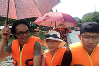 Xuôi dòng Sào Khê khám phá hang động Tràng An