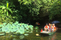 Xuôi dòng Sào Khê khám phá hang động Tràng An