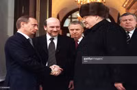 [ẢNH] Chân dung người chắp cánh cho Vladimir Putin trở thành Tổng thống Nga vĩ đại