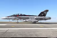 [ẢNH] EA-18G ‘độc cô cầu bại’ trong làng tiêm kích tác chiến điện tử