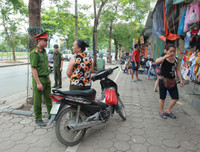 Phường Khương Đình quyết liệt xử lý vi phạm về trật tự đô thị