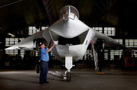 Tiêm kích tàng hình mang 