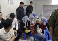[ẢNH] 'Hội Thánh Đức Chúa Trời' khiến người ta u mê, đập bỏ bàn thờ tổ tiên bắt nguồn từ đâu?