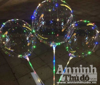 Chùm ảnh: Bóng bay đèn led rực rỡ, lạ mắt trên phố Hà Nội