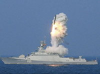 [ẢNH] Chiến hạm Nga dội mưa tên lửa hành trình Kalibr vào thành phố Aleppo