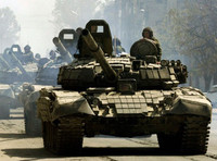 [ẢNH] Hơn 1.000 xe tăng Nga áp sát biên giới gia tăng sức ép lên Ukraine