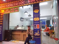 Lo sợ virus Corona, khách hàng không còn chen chúc cửa hàng vàng ngày Thần Tài