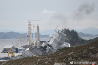 [ẢNH] Cận cảnh thiệt hại nặng nề của khu trục hạm Aegis sau khi bị tàu chở dầu 