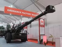 [ẢNH] Dùng linh kiện Trung Quốc, lựu pháo Ấn Độ liên tiếp vỡ nòng, sẽ lấy gì đấu lại Pakistan?