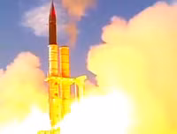 [ẢNH] 'Lá chắn thép' Arrow 3 Israel sẵn sàng phá hủy tên lửa đạn đạo Nga chuyển cho Syria?