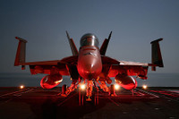 [ẢNH] Tiêm kích hạm mạnh nhất của Mỹ ào ạt không kích các mục tiêu trong lãnh thổ Syria