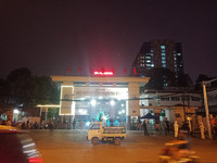 [Ảnh] Lực lượng Công an chốt chặn, kiểm soát chặt chẽ Bệnh viện Bạch Mai phòng dịch Covid-19