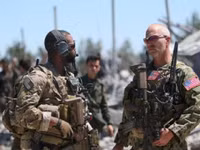 [ẢNH] Khủng bố IS lần đầu tiên vùng dậy tấn công nhằm thẳng vào lính Mỹ tại Syria khiến 2 binh sĩ thiệt mạng