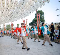 Khán giả vỡ oà với màn biểu diễn piano bay trong đêm Love Songs Party